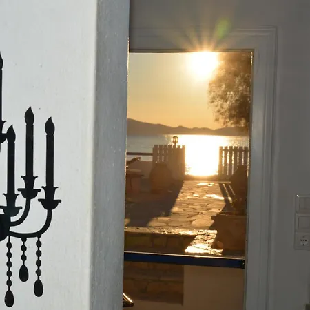 Right On The Beach- Beachfront-Best Unit -Paros Aliki  Exterior photo
