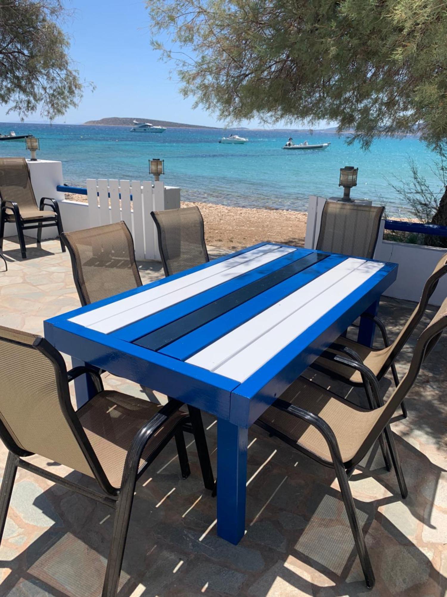 Apartment Right On The Beach- Beachfront-best Unit -paros Aliki (Paros)